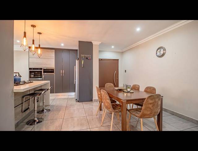 4 BEDROOM HOUSE FOR SALE IN SUNWARD PARK